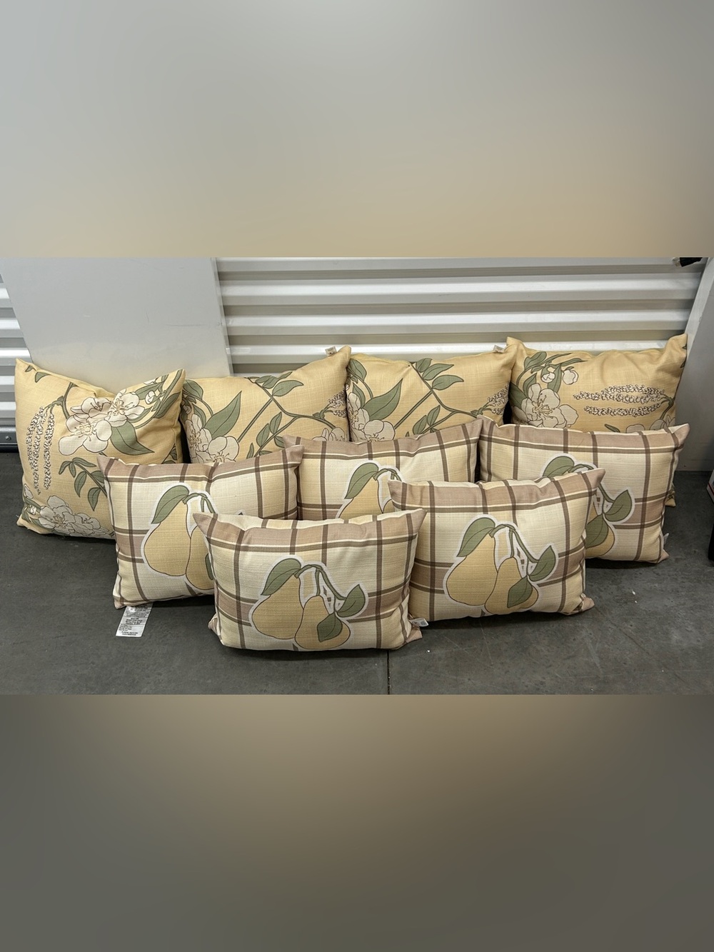 9 Sewing Down South Fall pillows with inserts